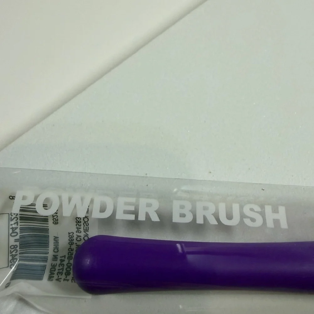 🩷5/$10🩷 Purple Makeup Brush